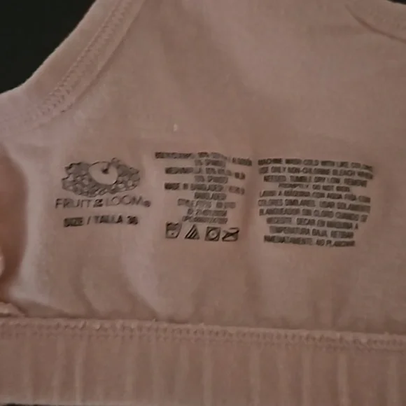 Like new light pink Hanes front closure bra - Picture 2 of 4